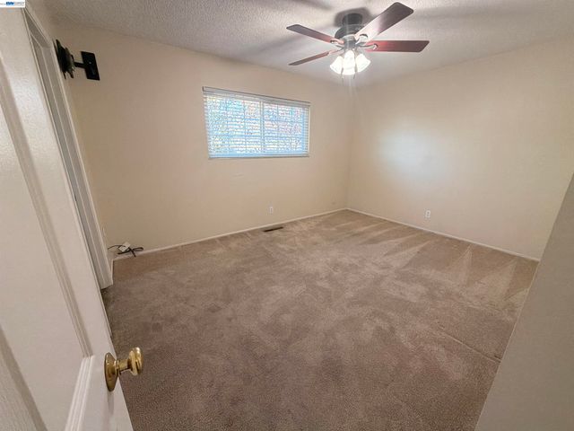 312 Robert Way, Livermore, CA 94550