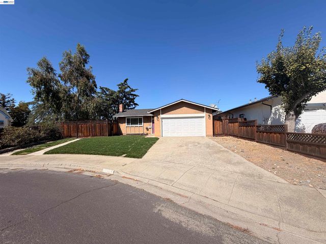 312 Robert Way, Livermore, CA 94550