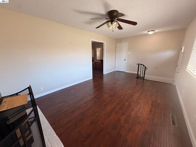 312 Robert Way, Livermore, CA 94550