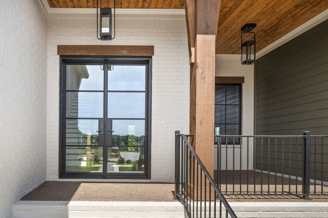 527 Divine Ct, Arrington, TN 37014