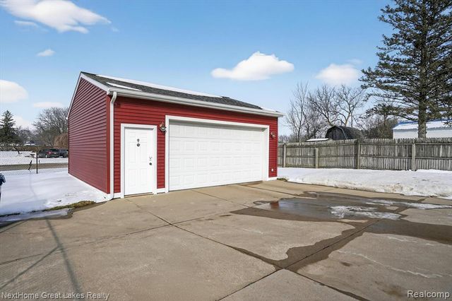 726 W 2nd Street, Davison, MI 48423