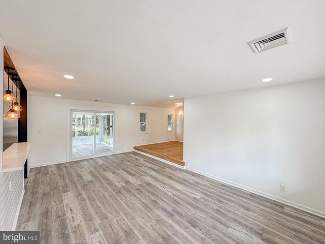 100 NORWOOD LN, East Norriton, PA 19401