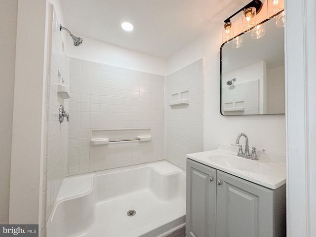 100 NORWOOD LN, East Norriton, PA 19401