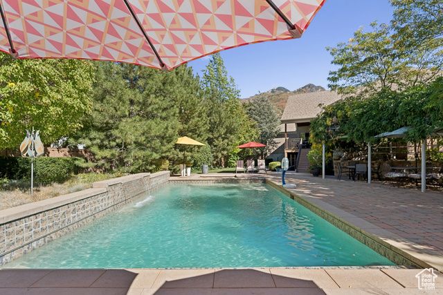 3357 E GLACIER LN, Sandy, UT 84092