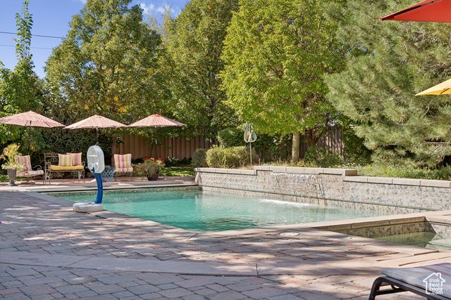 3357 E GLACIER LN, Sandy, UT 84092