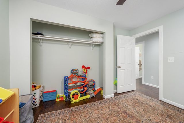 4210 E Menlo Dr, Wichita, KS 67218
