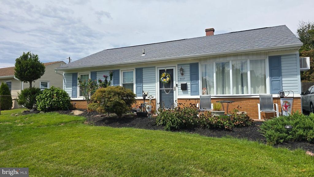 917 SPENCER DR, Croydon, PA 19021