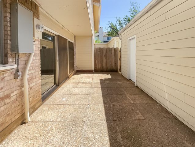 1985 Shorewood Drive, Grapevine, TX 76051