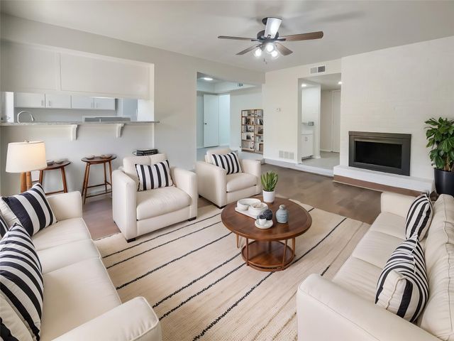1985 Shorewood Drive, Grapevine, TX 76051