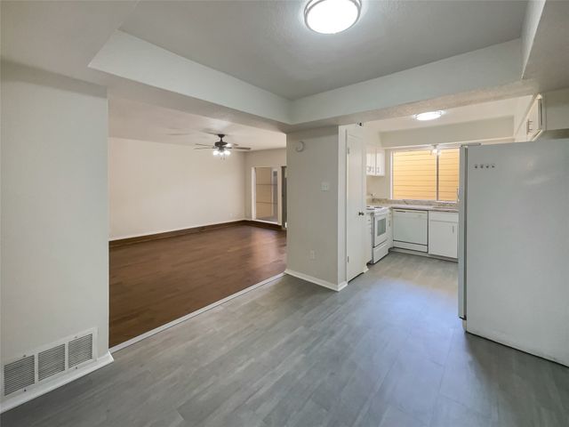1985 Shorewood Drive, Grapevine, TX 76051