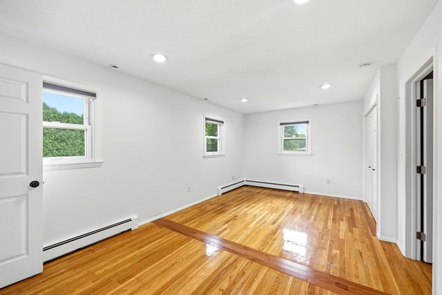 277 Brainerd St, South Hadley, MA 01075