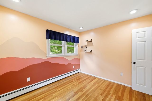 277 Brainerd St, South Hadley, MA 01075