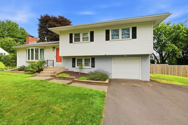 277 Brainerd St, South Hadley, MA 01075