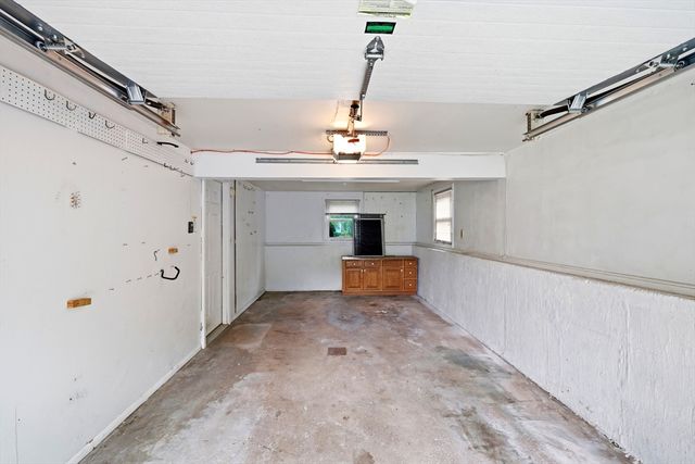 277 Brainerd St, South Hadley, MA 01075