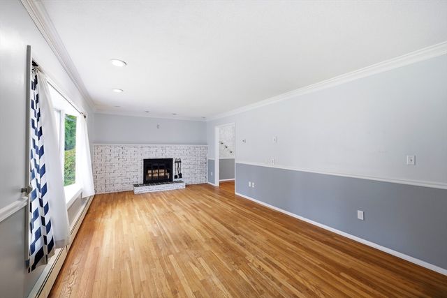 277 Brainerd St, South Hadley, MA 01075
