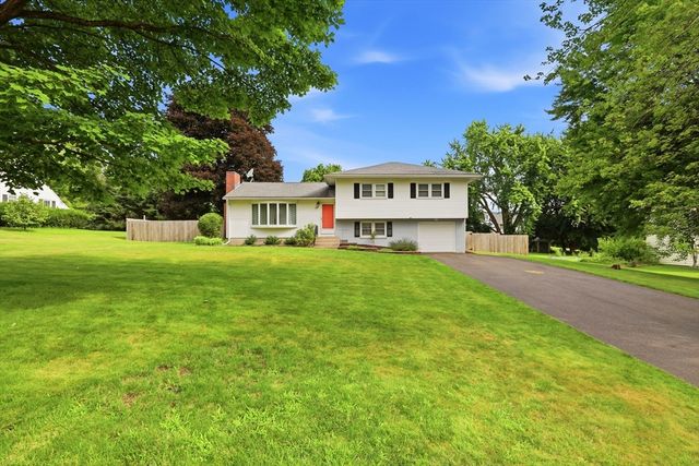 277 Brainerd St, South Hadley, MA 01075