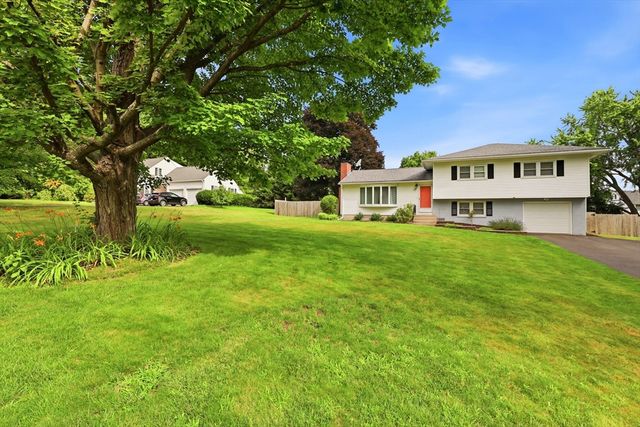 277 Brainerd St, South Hadley, MA 01075
