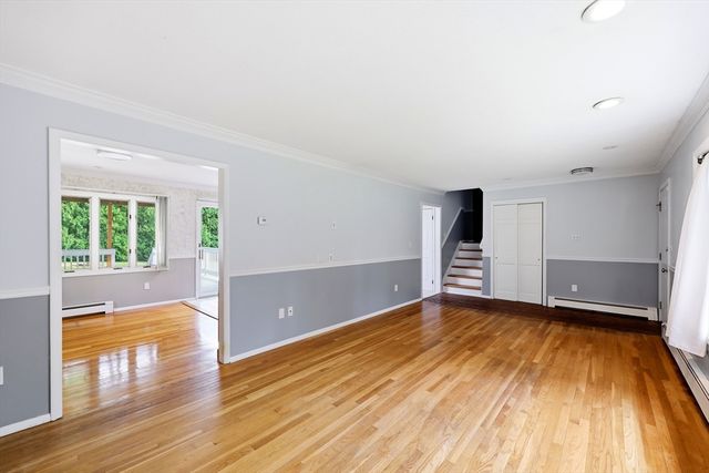 277 Brainerd St, South Hadley, MA 01075