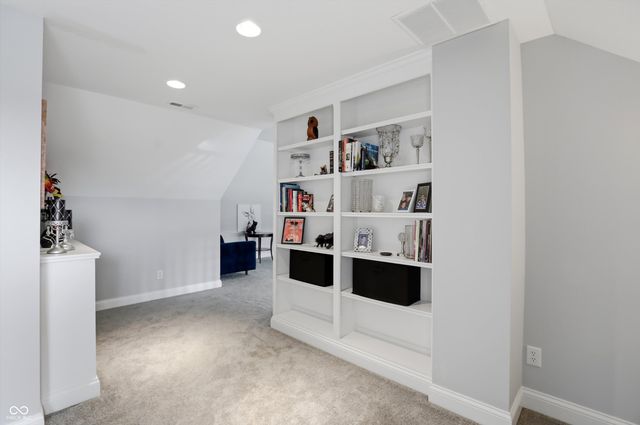 10701 Club Chase, Fishers, IN 46037