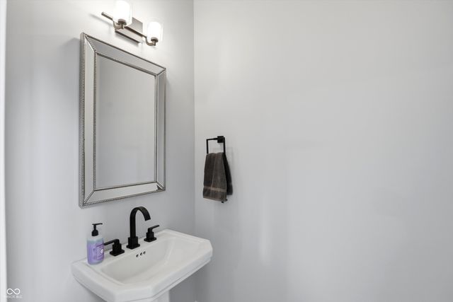 10701 Club Chase, Fishers, IN 46037