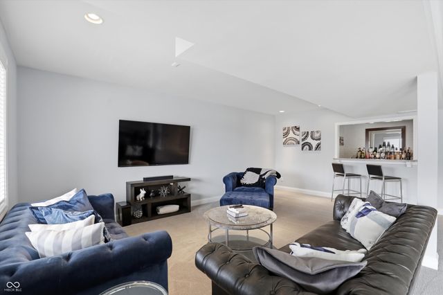 10701 Club Chase, Fishers, IN 46037