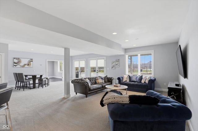 10701 Club Chase, Fishers, IN 46037