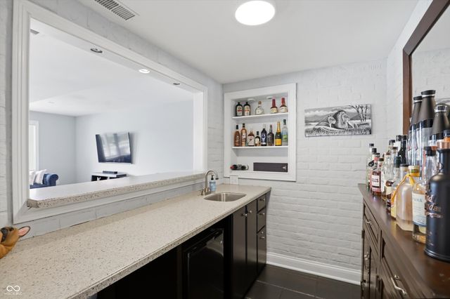 10701 Club Chase, Fishers, IN 46037