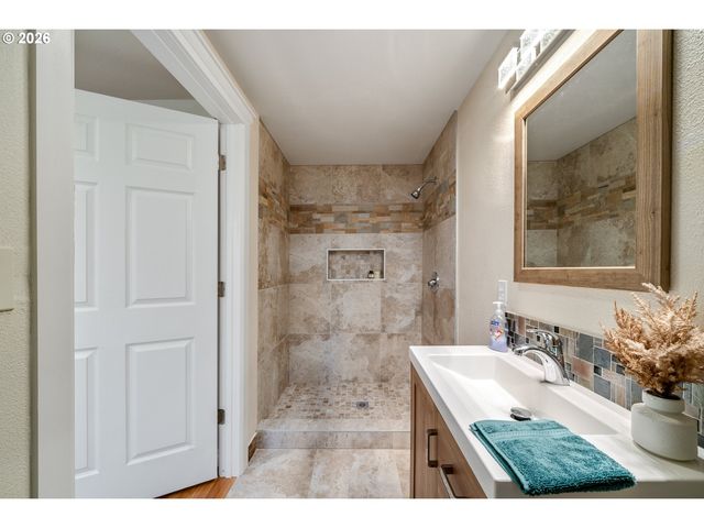 1000 S KING St, Seaside, OR 97138