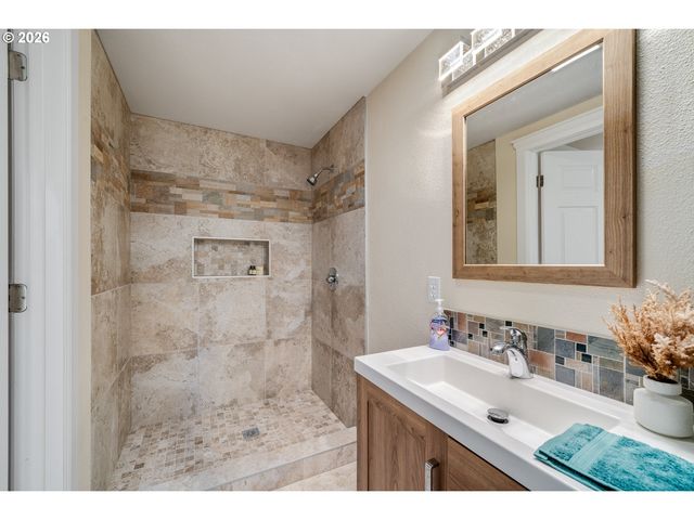 1000 S KING St, Seaside, OR 97138