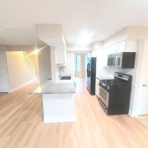 617 Yale Lane 617, Island Lake, IL 60042