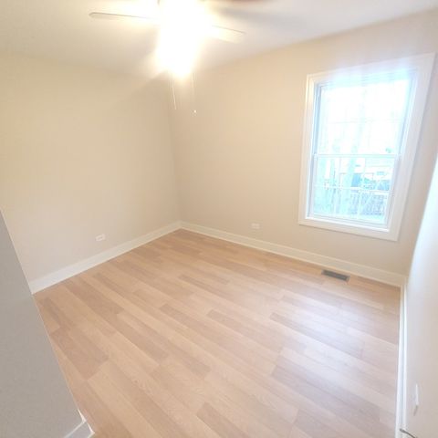 617 Yale Lane 617, Island Lake, IL 60042