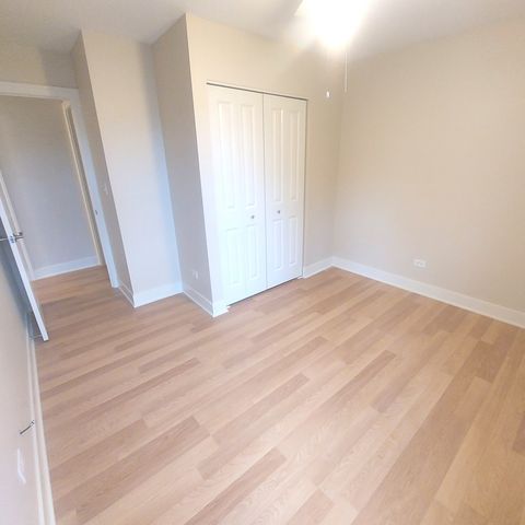 617 Yale Lane 617, Island Lake, IL 60042