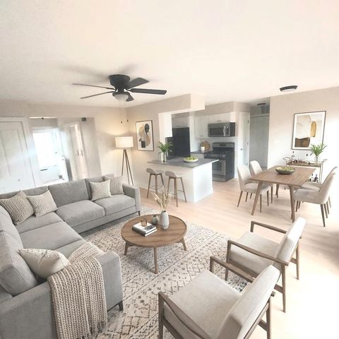 617 Yale Lane 617, Island Lake, IL 60042