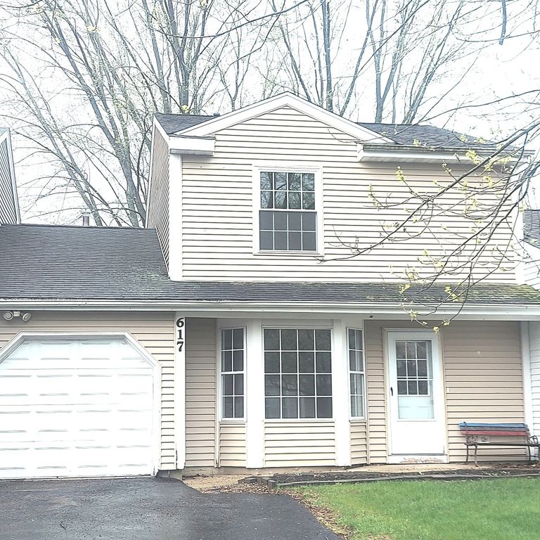 617 Yale Lane 617, Island Lake, IL 60042