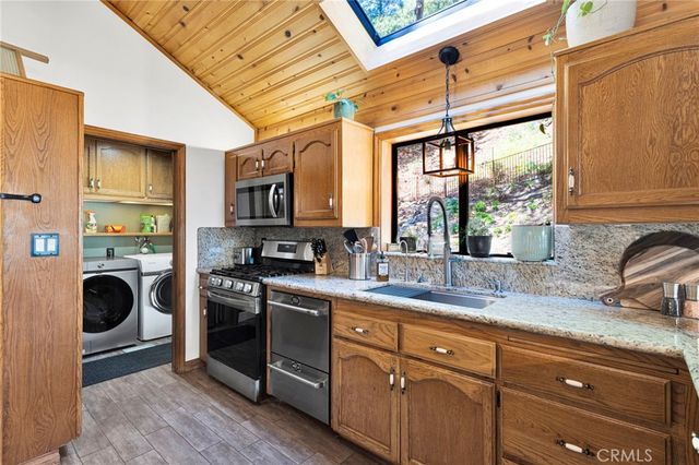 5820 Acorn, Wrightwood, CA 92397