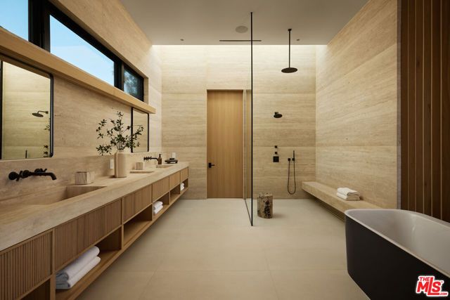 1149 Linda Flora Drive, Los Angeles, CA 90049