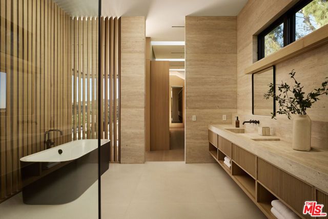 1149 Linda Flora Drive, Los Angeles, CA 90049