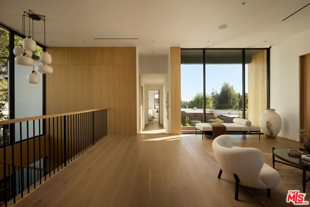 1149 Linda Flora Drive, Los Angeles, CA 90049