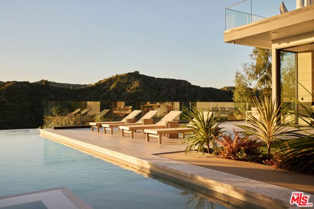 1149 Linda Flora Drive, Los Angeles, CA 90049