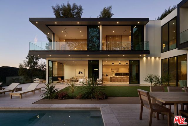 1149 Linda Flora Drive, Los Angeles, CA 90049