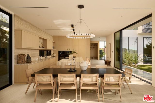 1149 Linda Flora Drive, Los Angeles, CA 90049