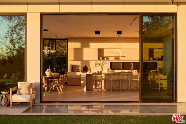 1149 Linda Flora Drive, Los Angeles, CA 90049