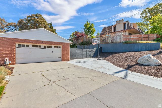 1155 E LAKEVIEW DR, Bountiful, UT 84010