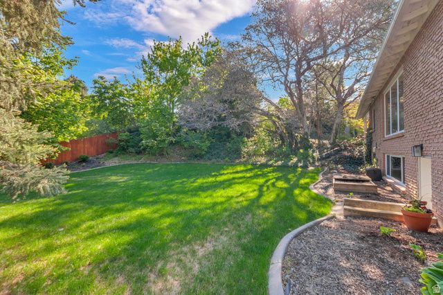 1155 E LAKEVIEW DR, Bountiful, UT 84010