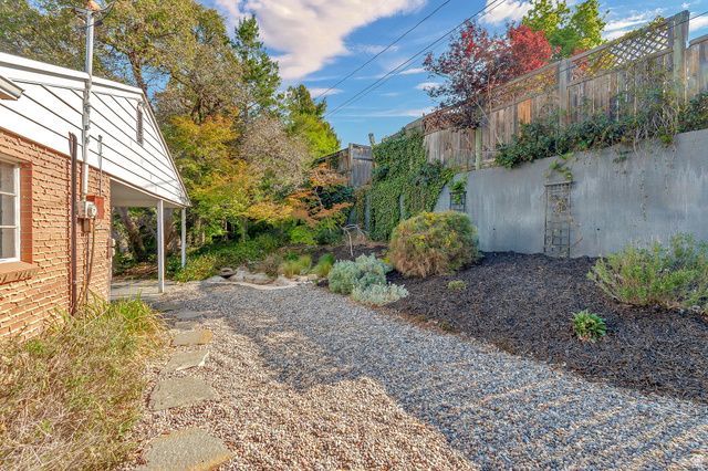 1155 E LAKEVIEW DR, Bountiful, UT 84010
