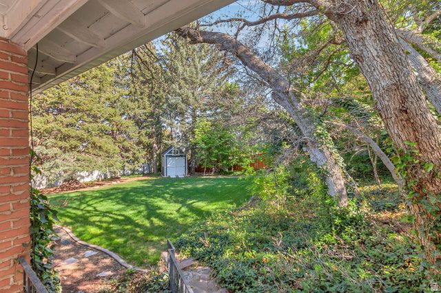 1155 E LAKEVIEW DR, Bountiful, UT 84010