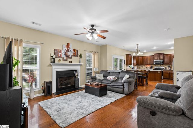 184 Heritage Point Drive, Simpsonville, SC 29681