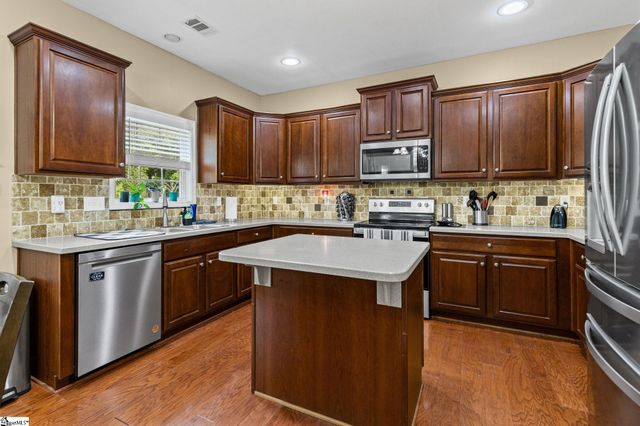 184 Heritage Point Drive, Simpsonville, SC 29681