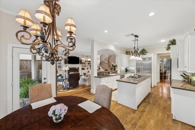 3411 Banbury Place, Houston, TX 77027
