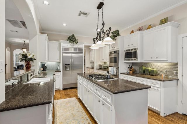 3411 Banbury Place, Houston, TX 77027